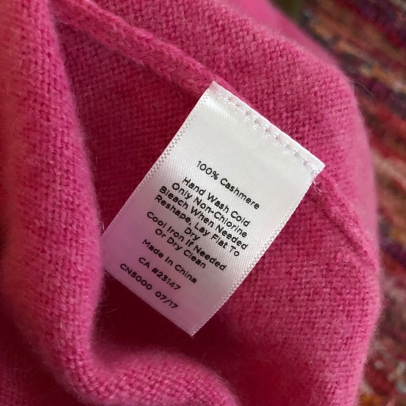 TALBOTS 100% cashmere pink sweater/vented sides - Picture 3 of 8
